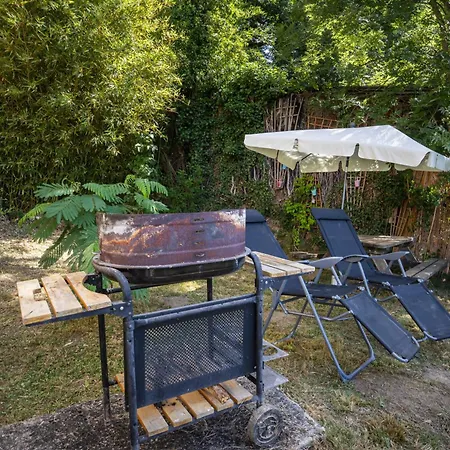 Casa vacanze Maison En Pierres Proche Agnac Firmy